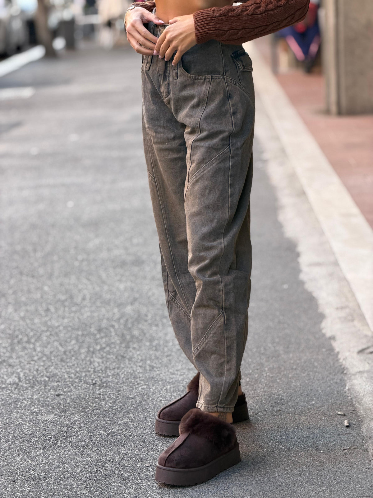 PANTALONI / JEANS